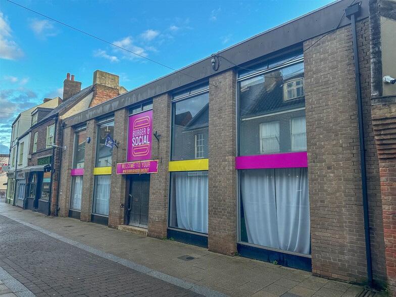 15-19 Tower St, Kings Lynn for rent - Primary Photo - Image 1 of 12