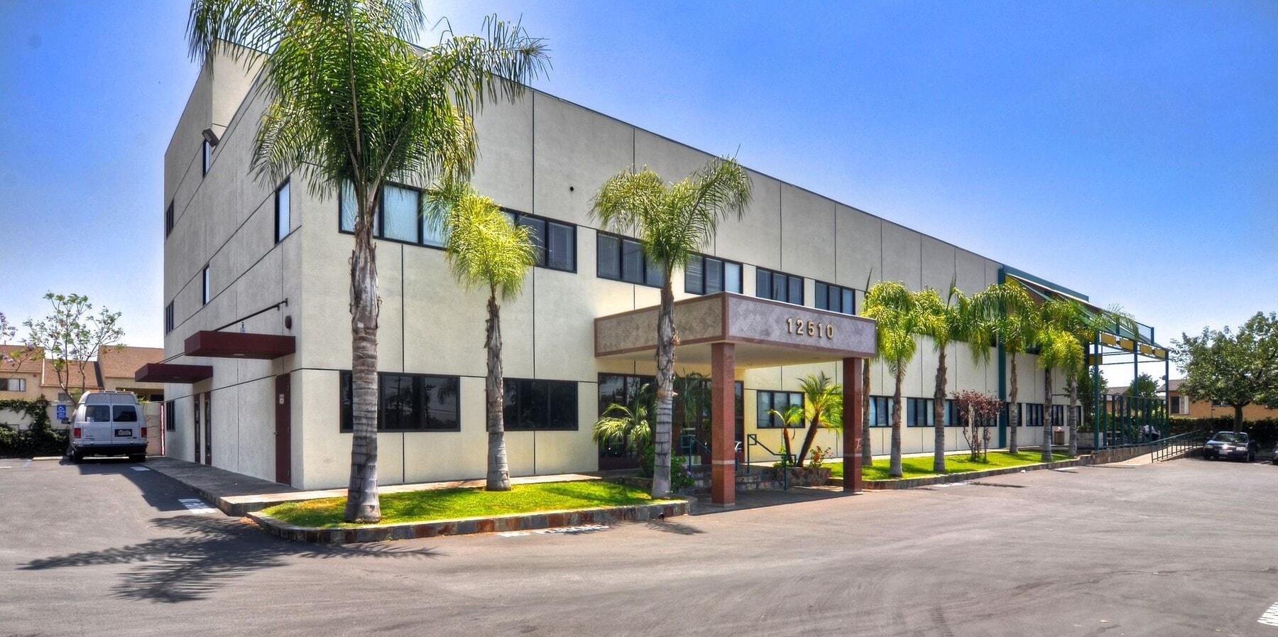 12510 Van Nuys Blvd, Pacoima 91331 Office for Rent UK