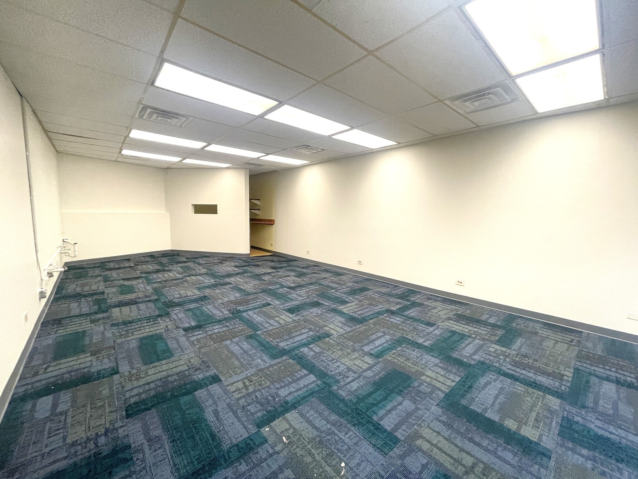 1860 Ala Moana Blvd, Honolulu, HI to rent Interior Photo- Image 1 of 1