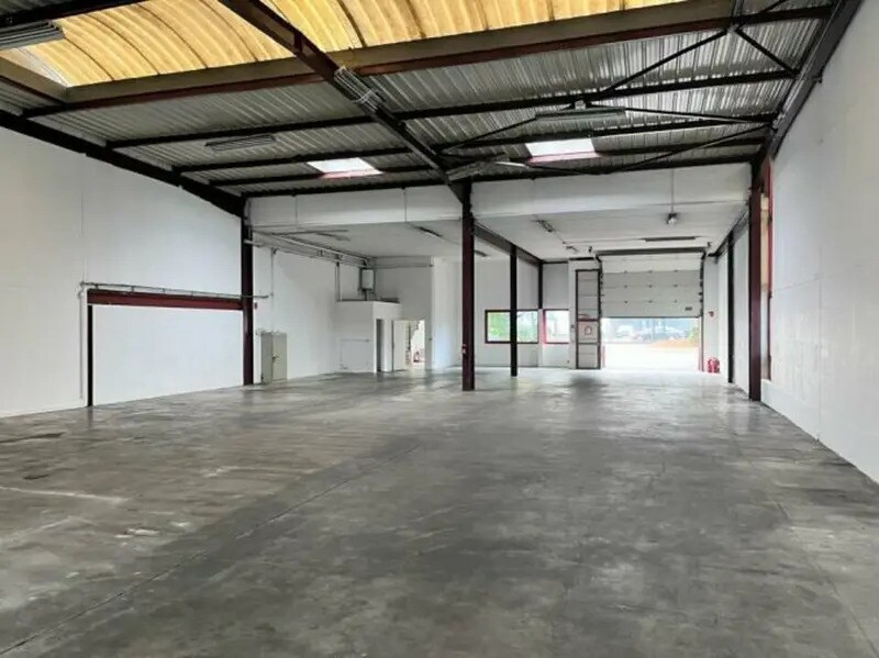 Light Industrial in Le Blanc-Mesnil to rent Interior Photo- Image 1 of 5