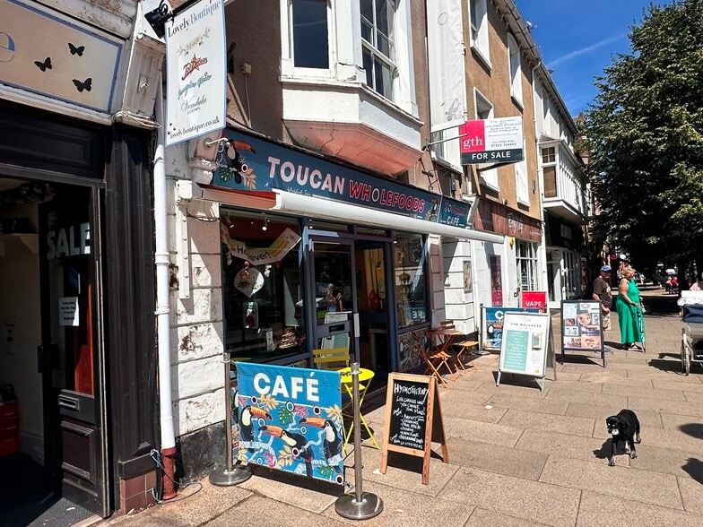 3-5 The Parade, Minehead for sale - Building Photo - Image 3 of 10