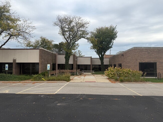 More details for 1475 S Wheeling Rd, Wheeling, IL - Industrial to Rent