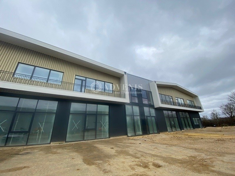 Avenue De Brehat, Villebon-sur-Yvette to rent Building Photo- Image 1 of 6