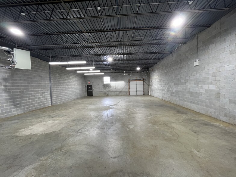 430-444 Industrial Dr, North Wales, PA for rent - Interior Photo - Image 3 of 5