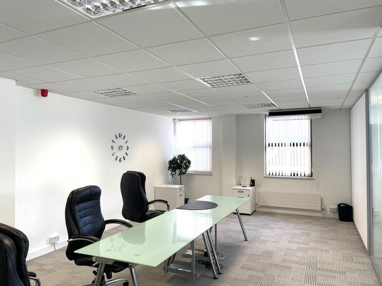 Station Rd, Henley On Thames to rent - Interior Photo - Image 3 of 6