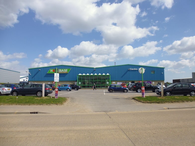 10 Purdeys Way, Rochford for sale - Primary Photo - Image 1 of 1