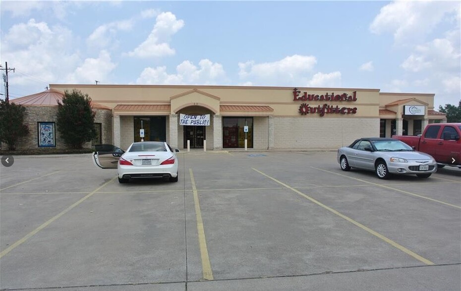 400 E Central Texas Expy, Harker Heights, TX for rent - Primary Photo - Image 1 of 9