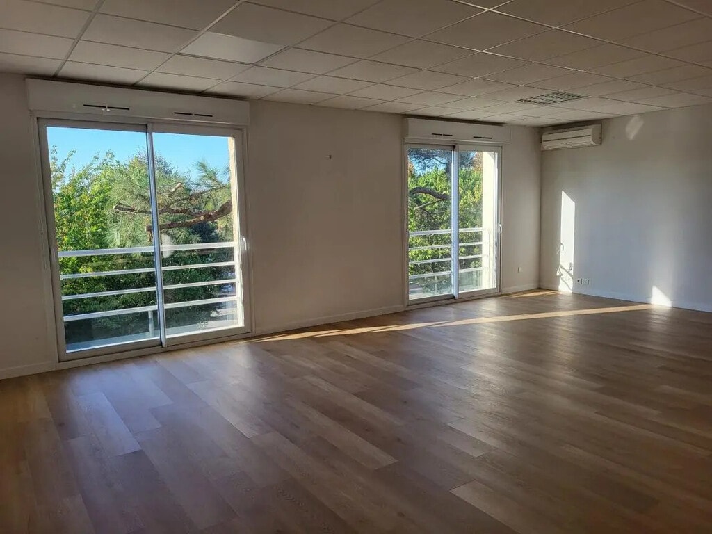 Location Bureaux 41 m² - Photo 1