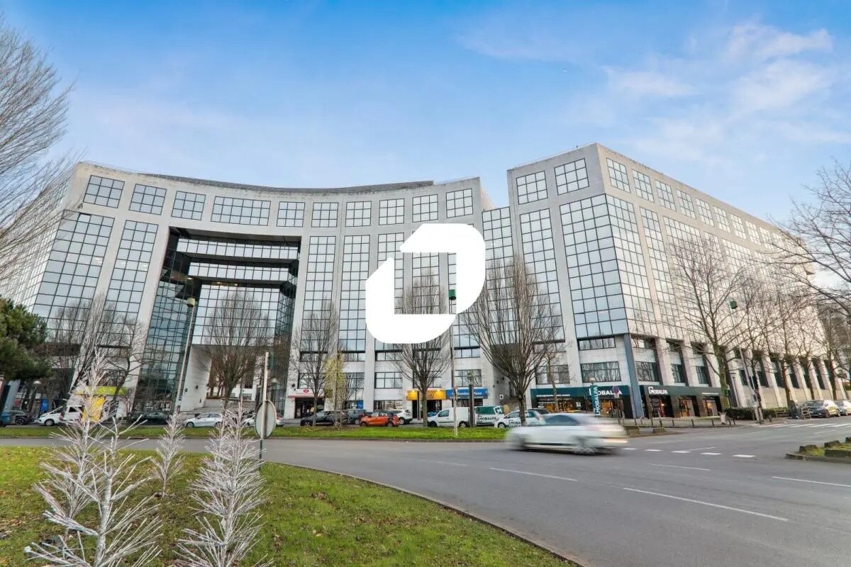 Office in Noisy-le-Grand to rent Building Photo- Image 1 of 2