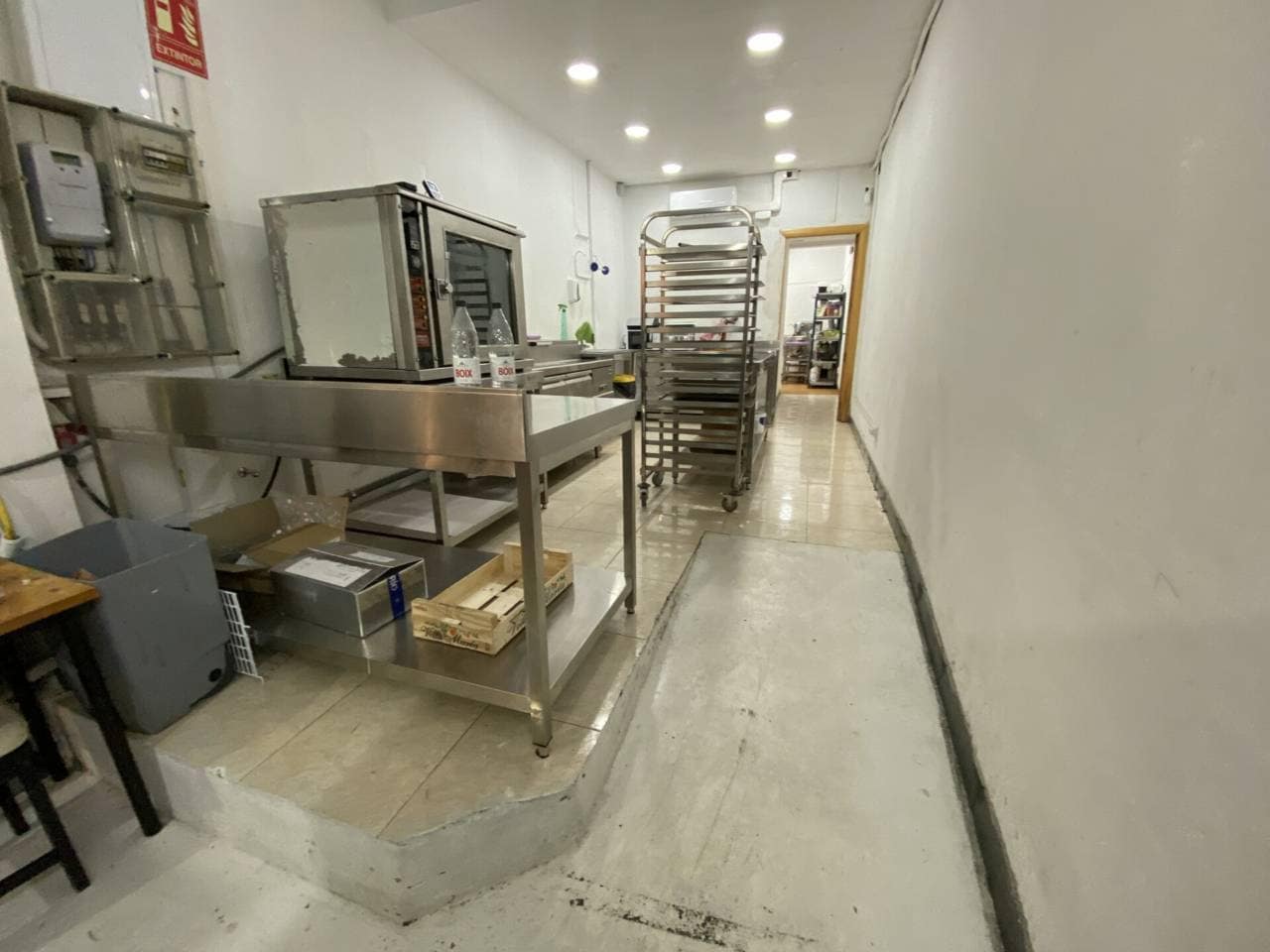 Retail in Barcelona, Barcelona to rent Interior Photo- Image 1 of 3