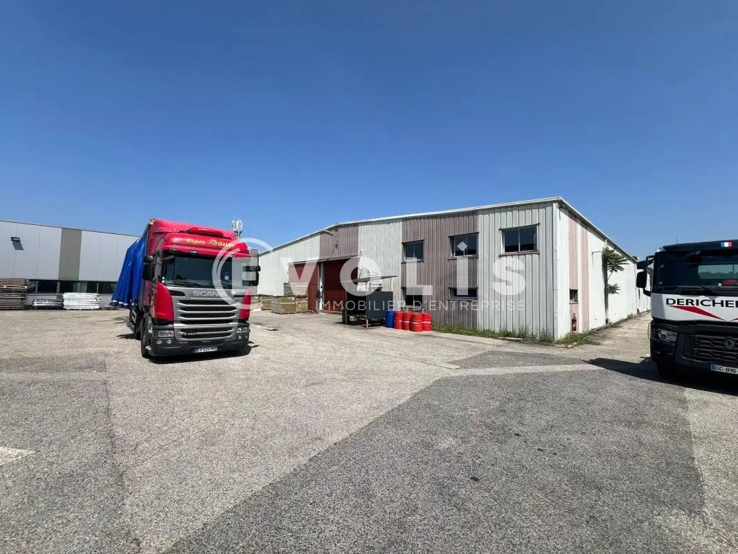 5 Chemin Des Vieilles Vignes, Brignais for sale Building Photo- Image 1 of 14
