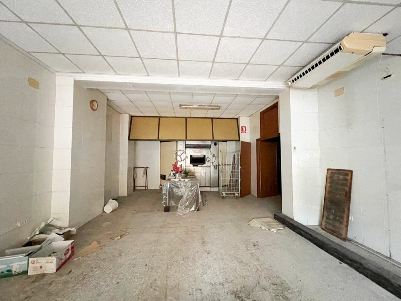 Retail in Ontinyent, Valencia for sale Building Photo- Image 1 of 6