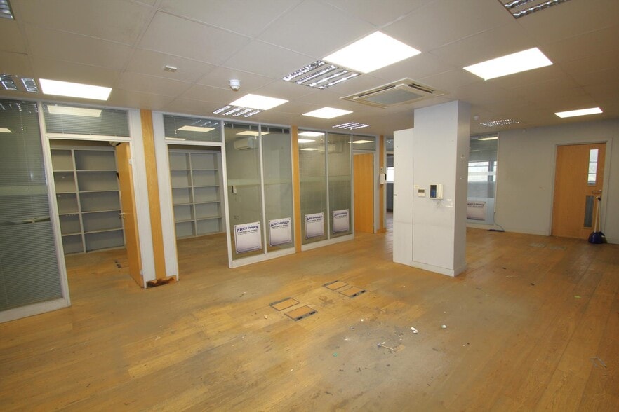 Brunswick Way, London for sale - Interior Photo - Image 3 of 12