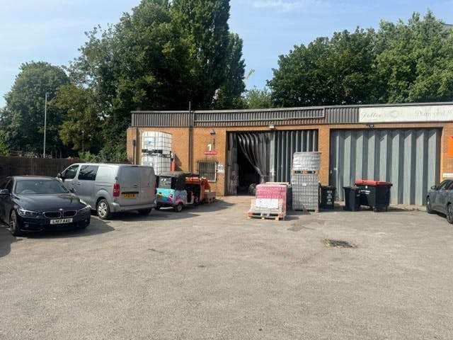 Whitehouse Ln, Bristol to rent - Building Photo - Image 1 of 2
