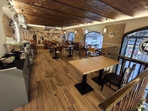 Retail in Barcelona, Barcelona to rent Interior Photo- Image 1 of 30