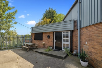 Hayseech Rd, Halesowen to rent Interior Photo- Image 2 of 8