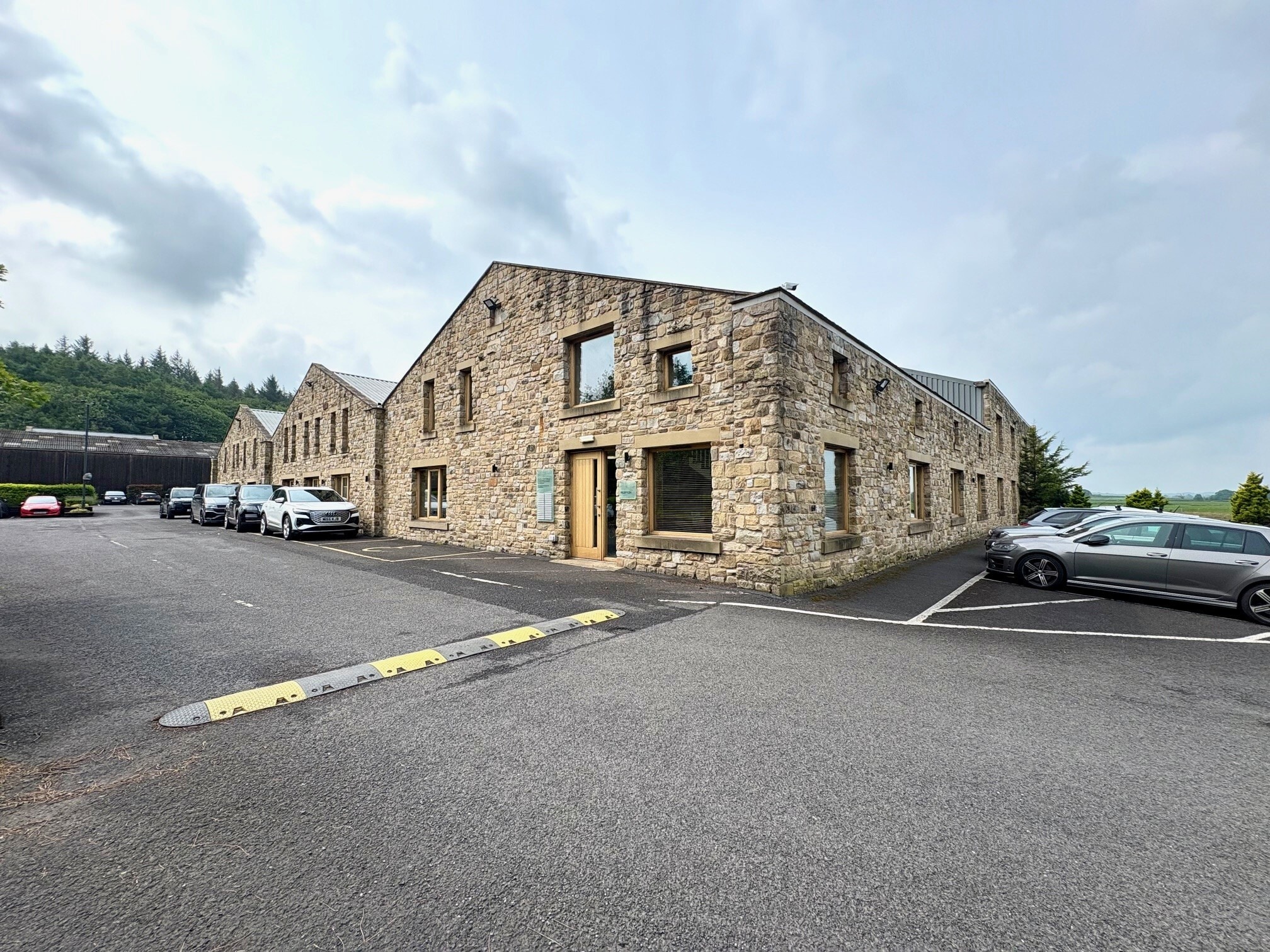 6 Salesbury Hall Rd, Ribchester to rent Building Photo- Image 1 of 9