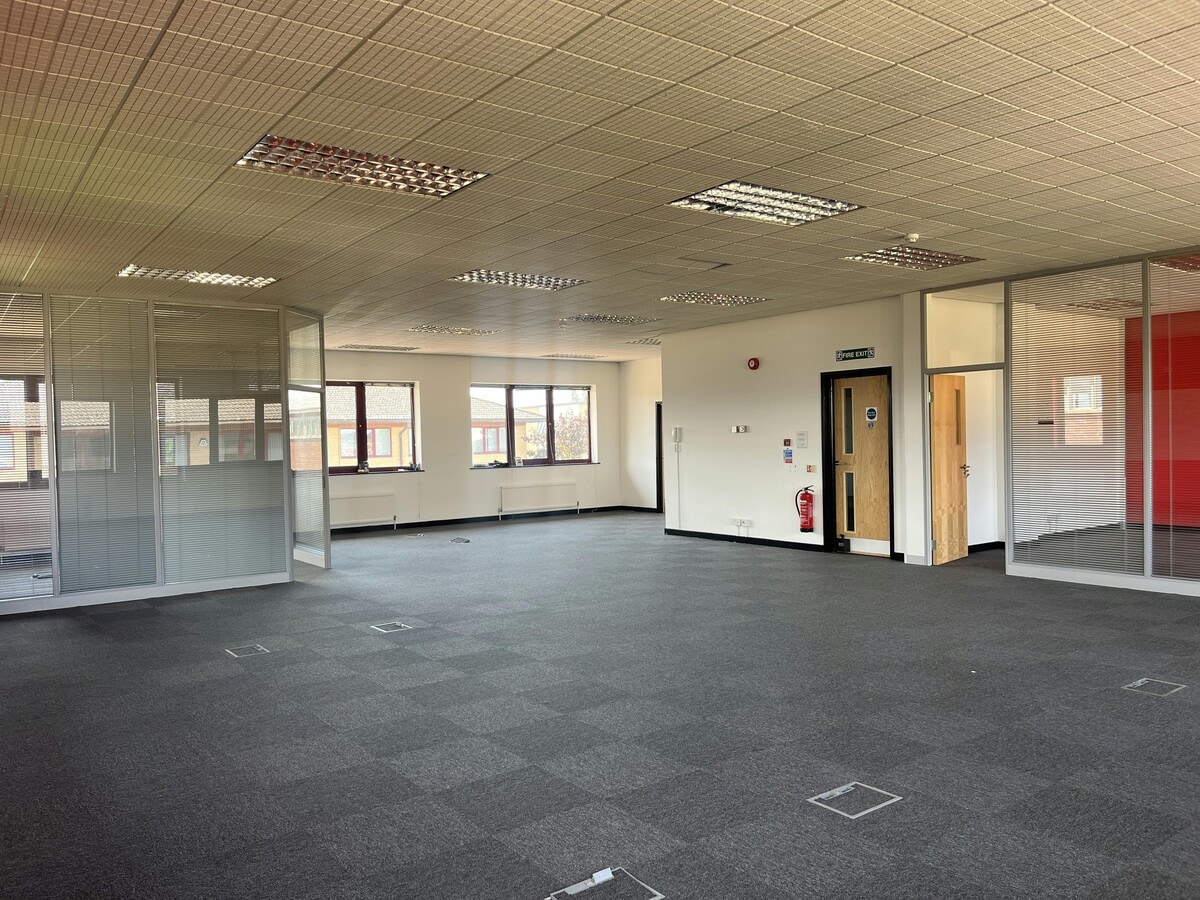 Wenman Rd, Thame, OXF OX9 3XA - Unit 4 -  - Interior Photo - Image 1 of 19