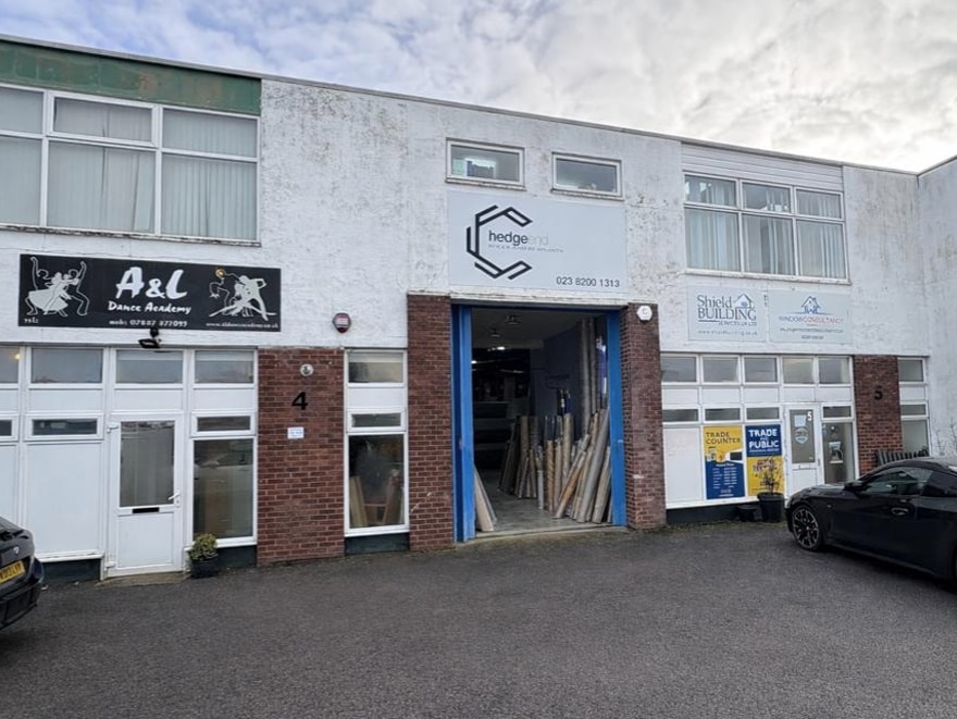 Shamblehurst Ln, Southampton to rent Primary Photo- Image 1 of 2