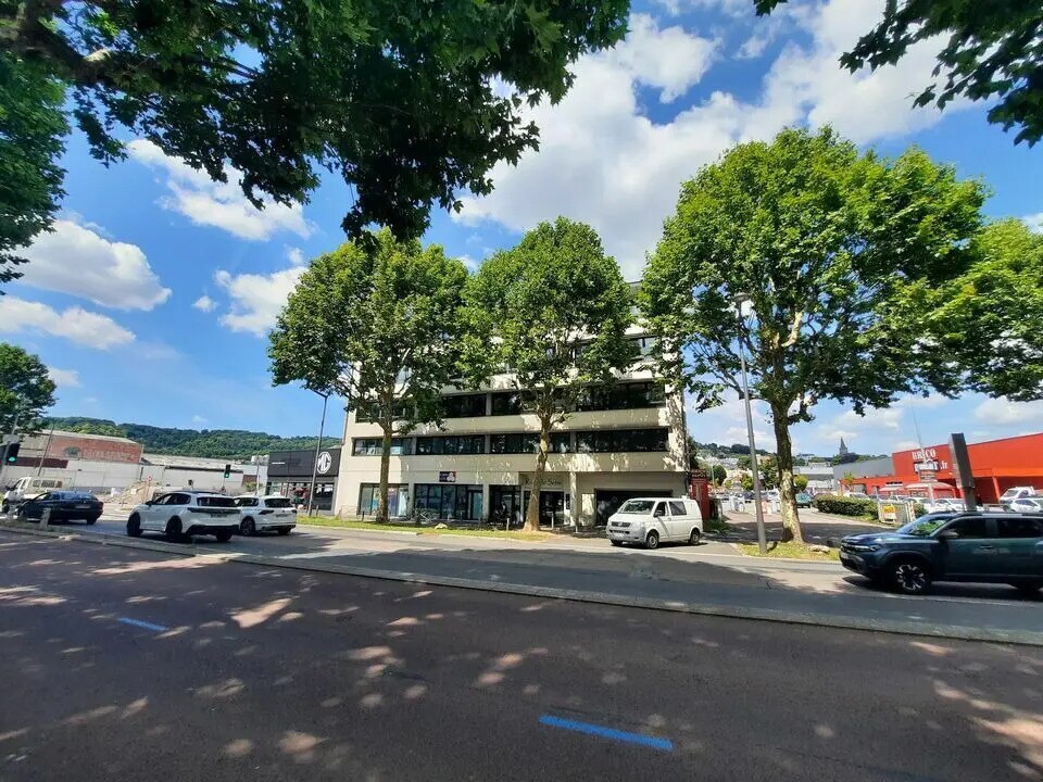 Office in Rouen to rent Building Photo- Image 1 of 8