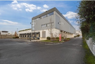 Industrial in Saint-Denis to rent - Building Photo - Image 2 of 8