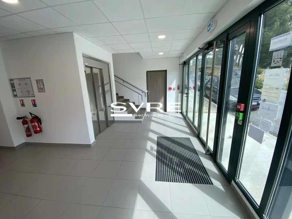 392 Avenue Des Genévriers, La Ciotat to rent Lobby- Image 1 of 9