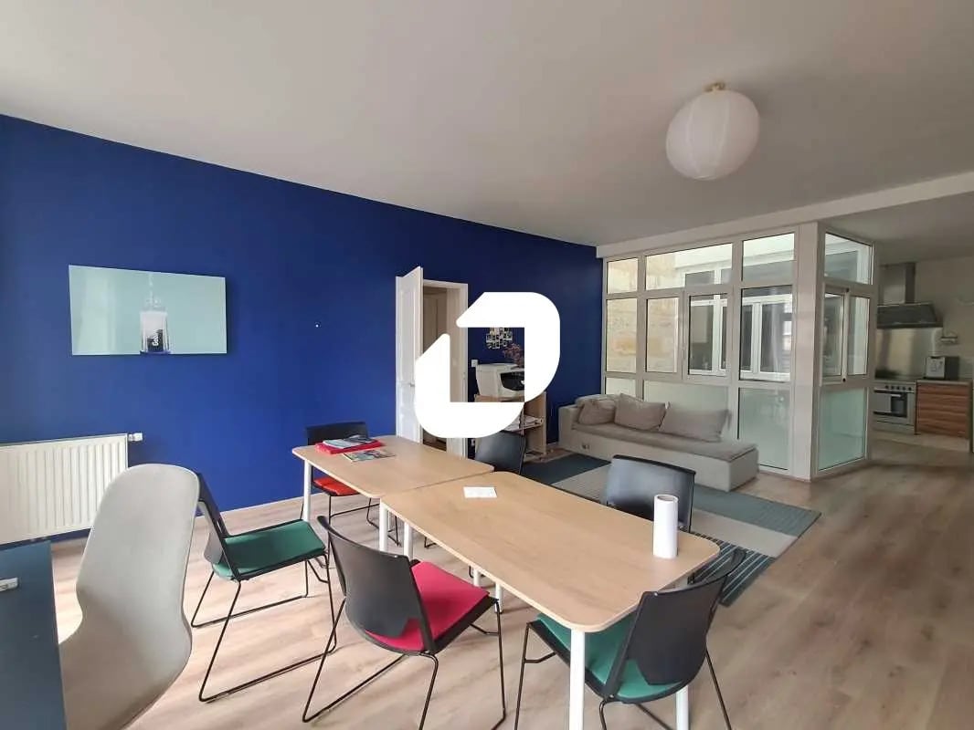 Office in Bordeaux to rent Interior Photo- Image 1 of 12