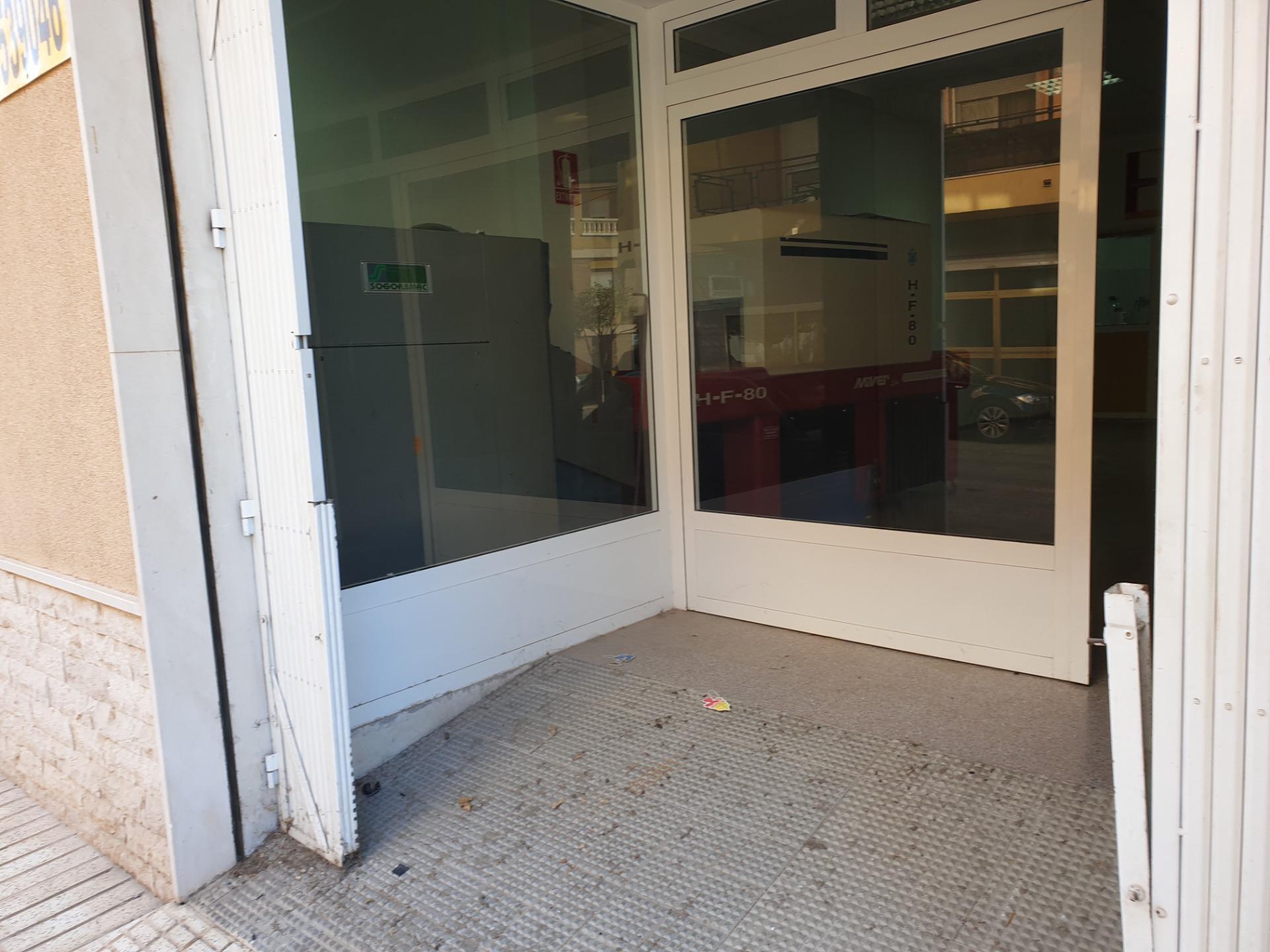 Retail in Sax for sale Building Photo- Image 1 of 21