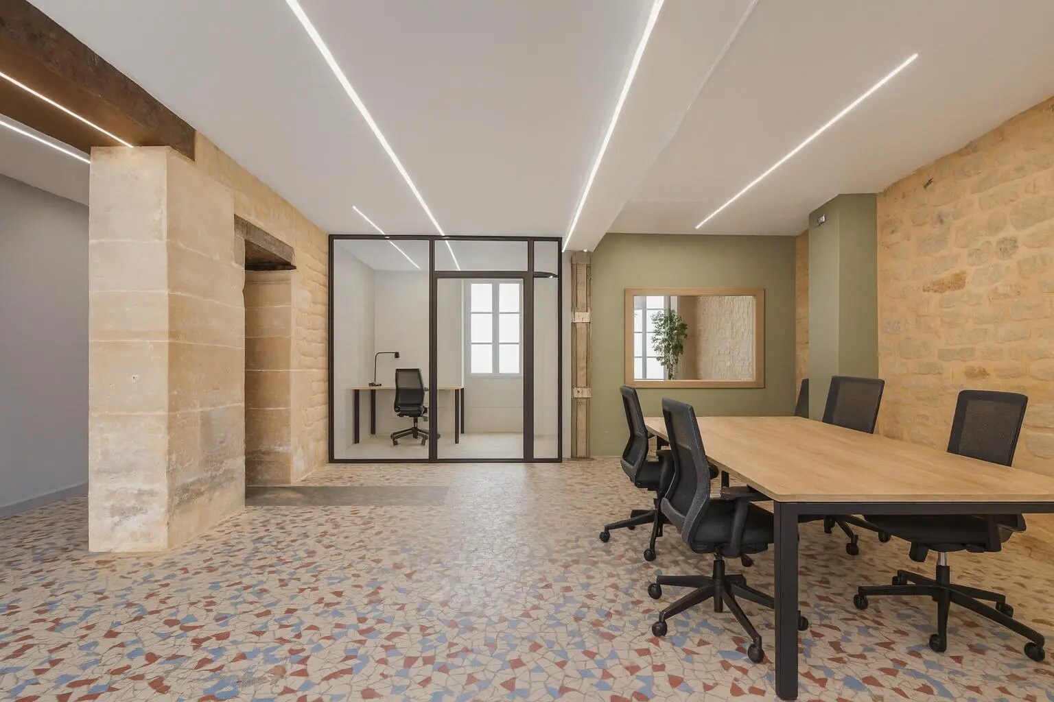 Office in Paris for sale Interior Photo- Image 1 of 6