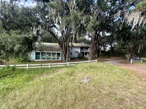 5381 S Fletcher Ave, Fernandina Beach, FL for rent Building Photo- Image 2 of 3