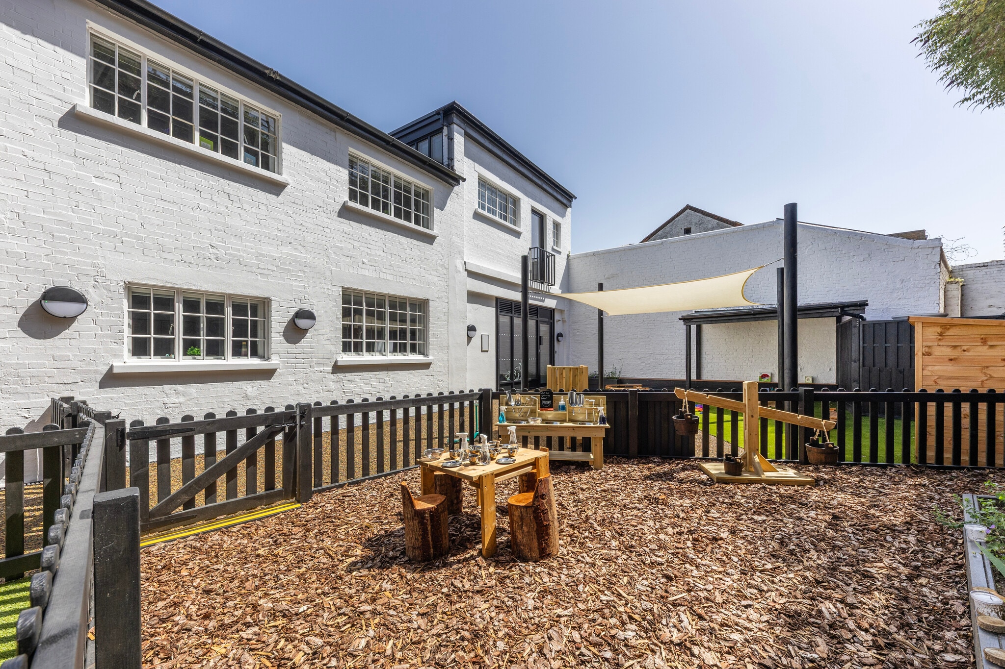 233A Queenstown Rd, London for sale Primary Photo- Image 1 of 25