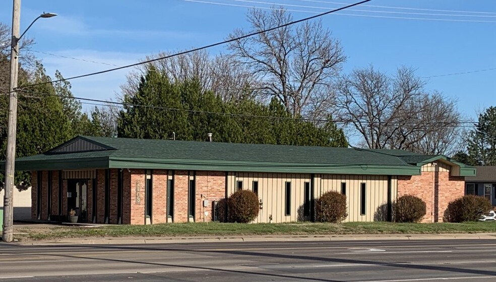 2103 S Ohio St, Salina, KS for sale - Building Photo - Image 1 of 12