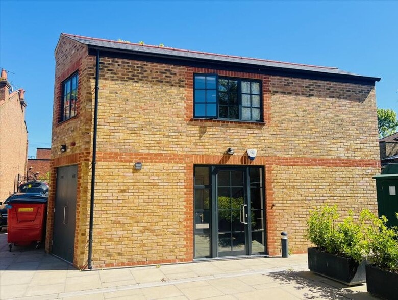 23 Waldegrave Rd, Teddington to rent - Building Photo - Image 1 of 5