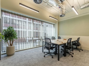 10 South Para, Leeds to rent Interior Photo- Image 2 of 3