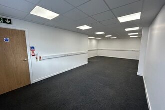 Long Rock, Penzance to rent Interior Photo- Image 2 of 2