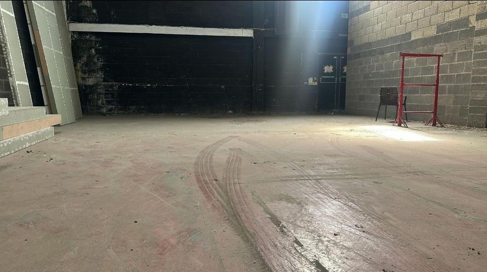 Ripple Rd, Barking to rent - Building Photo - Image 2 of 11