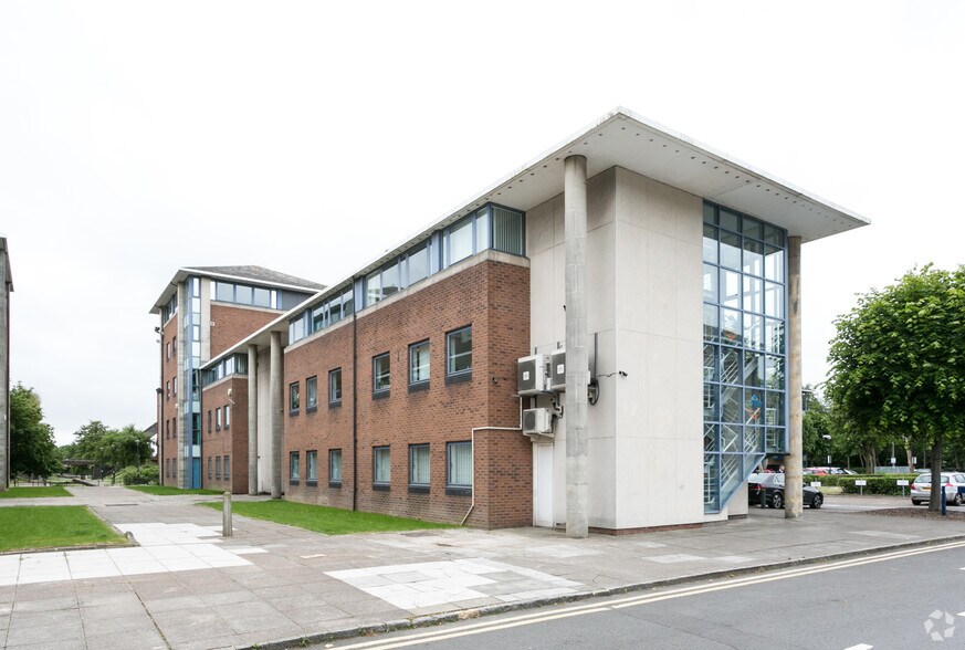 3-8 Drake Walk, Cardiff for sale - Primary Photo - Image 1 of 1