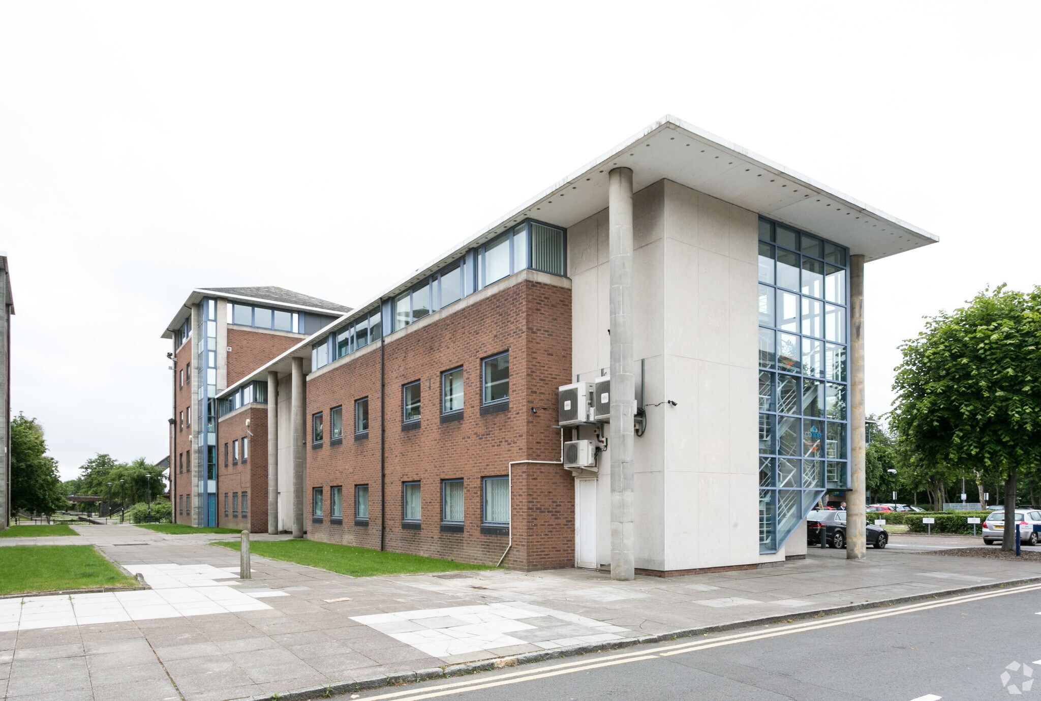 3-8 Drake Walk, Cardiff for sale Primary Photo- Image 1 of 1