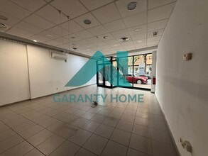 Retail in Cáceres, Cáceres to rent Interior Photo- Image 2 of 11