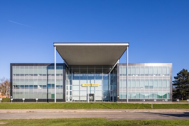 More details for 270 Bath Rd, Slough - Office to Rent