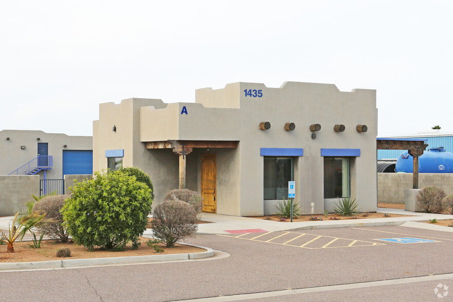 1435 E Old West Hwy, Apache Junction, AZ for rent - Primary Photo - Image 1 of 5