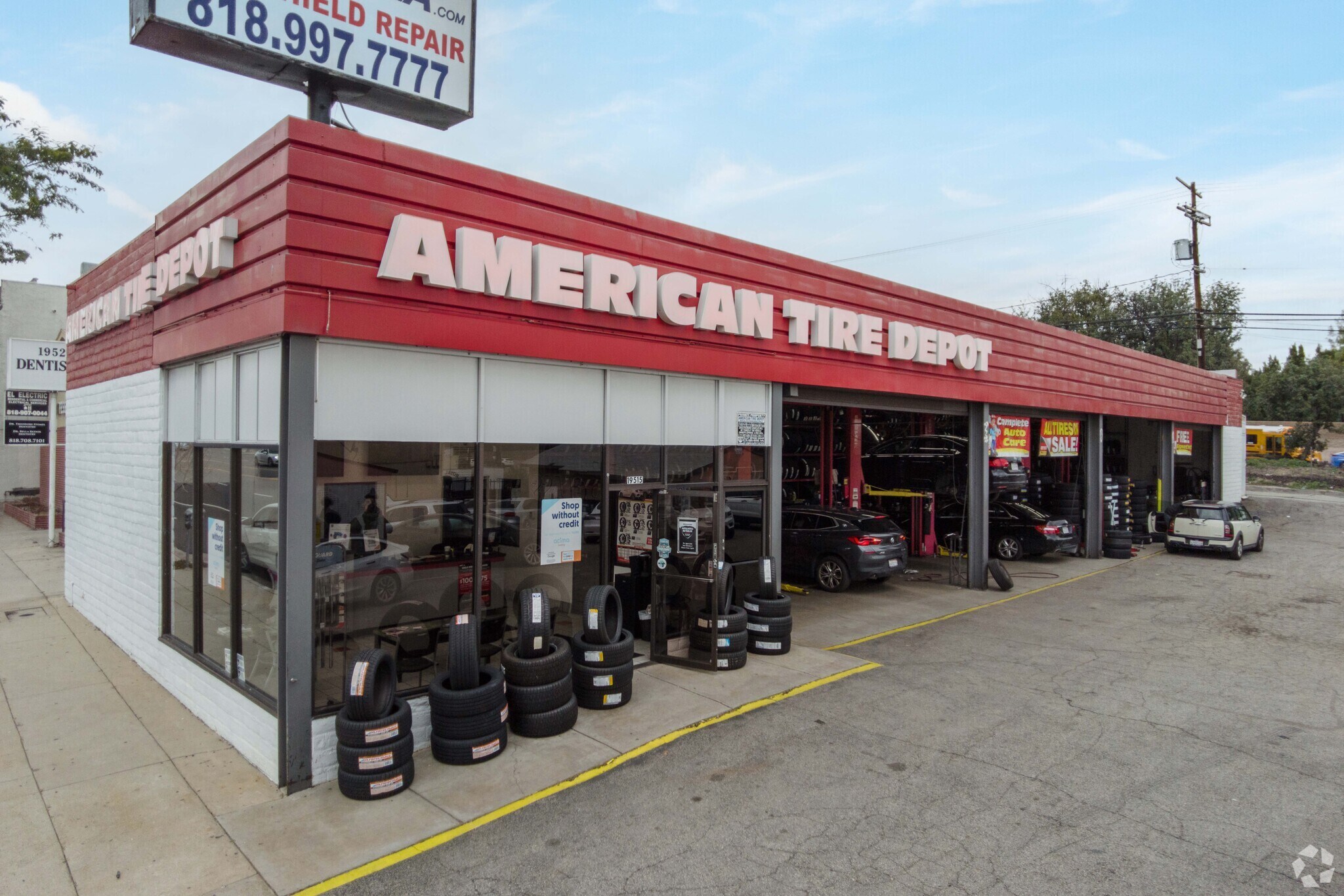 19515 Ventura Blvd, Tarzana, CA for sale Primary Photo- Image 1 of 8