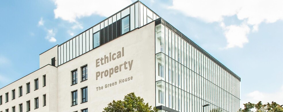 244-254 Cambridge Heath Rd, London to rent - Building Photo - Image 1 of 1