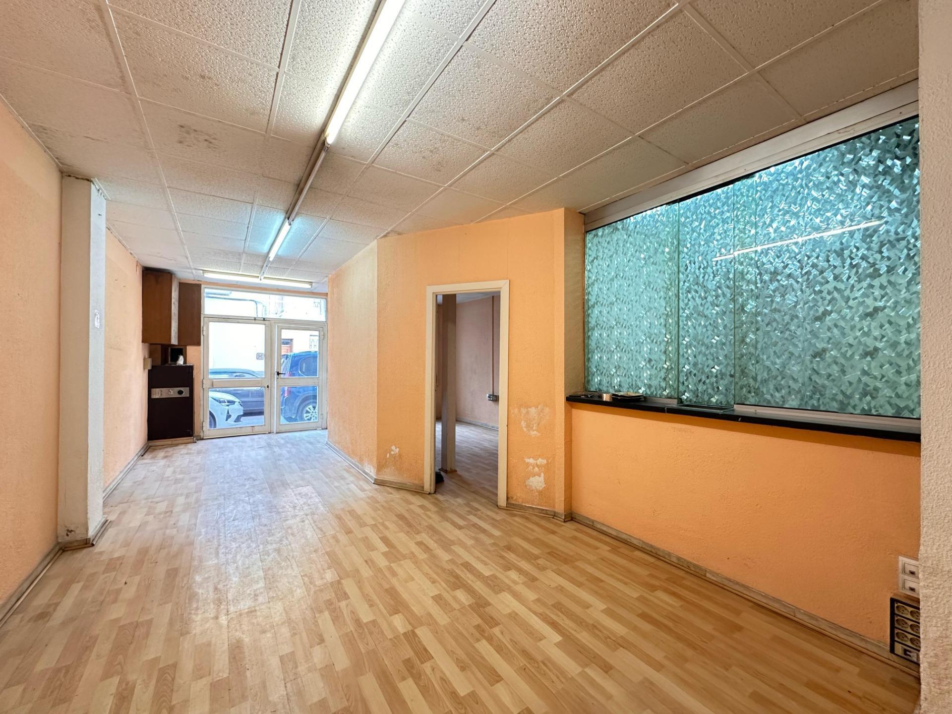 Carrer de Colón, Carlet, Valencia to rent Building Photo- Image 1 of 22