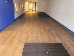 256-258 Green Lanes, London to rent Interior Photo- Image 2 of 3