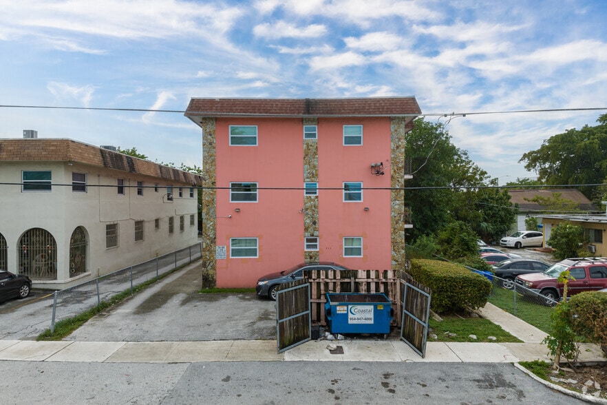 458 SW 9th St, Miami, FL for sale - Building Photo - Image 1 of 1