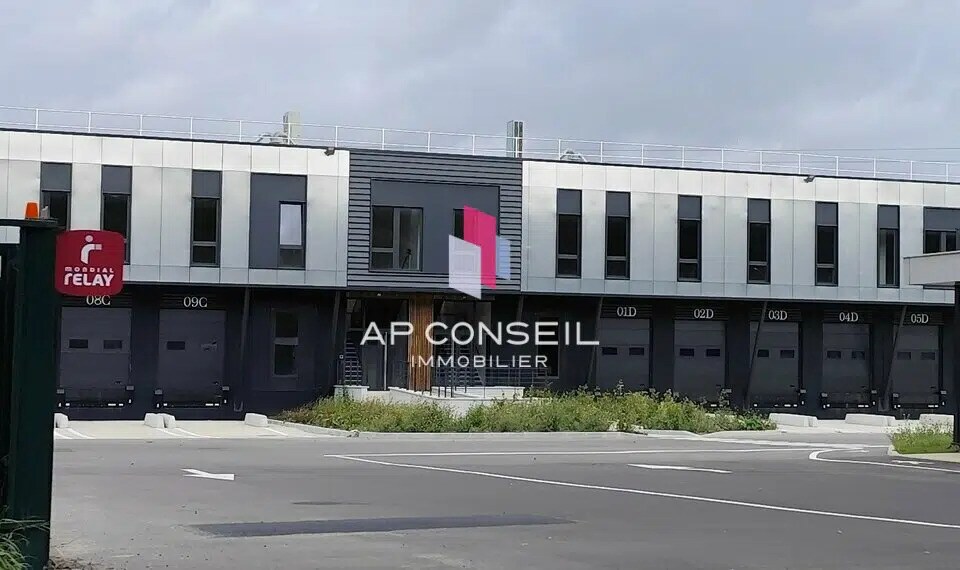 Light Industrial in Trappes to rent Building Photo- Image 1 of 5