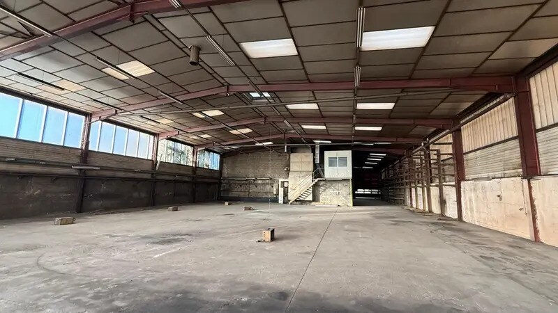 Vente Entrepôt 2 405 m² - Photo 1