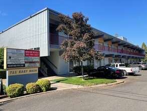 711 E Main St, Medford, OR for sale Building Photo- Image 1 of 1