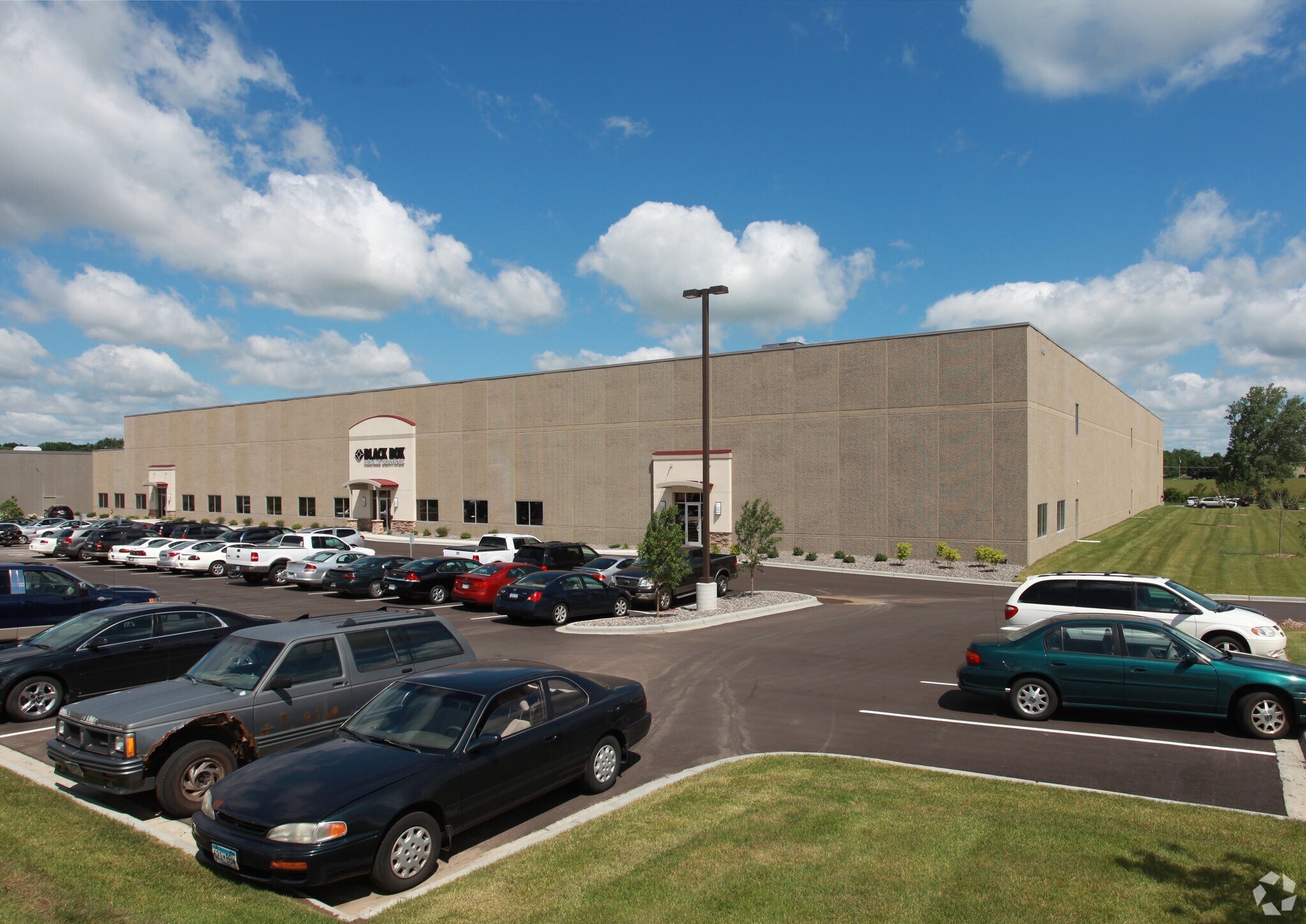 9155 Cottonwood Ln N, Maple Grove, MN for sale Building Photo- Image 1 of 1